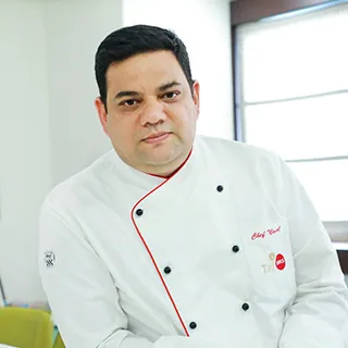 chef-rjendra-nayal.webp